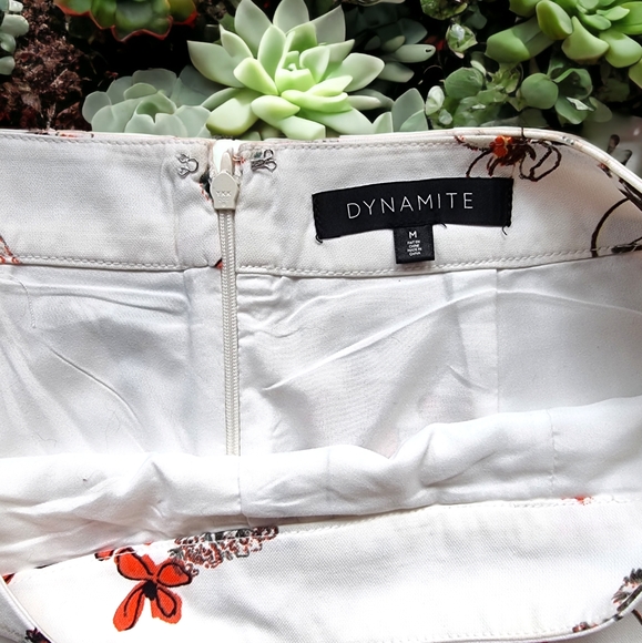 Dynamite Lightweight Floral Shorts - Picture 7 of 9